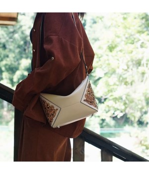 Hot selling full grain cowhide women's messenger bag luxury hand carved genuine leather shoulder bag daily dating party
