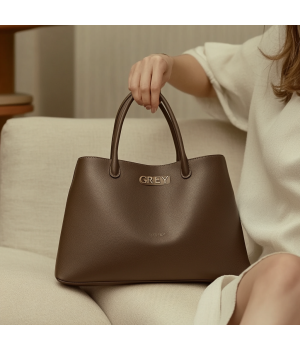 New Design Popular High End Ladies Genuine Leather Handbag Leather Sling bag For Outdoor Use